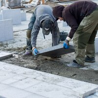 Монтаж покрытия из гранитных плит (на бетонное основание) м2